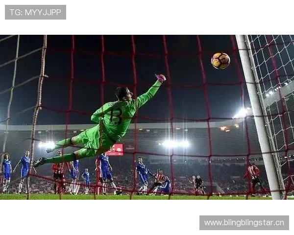 库尔图瓦：禁区统治与高球处理构筑的防守堡垒解析